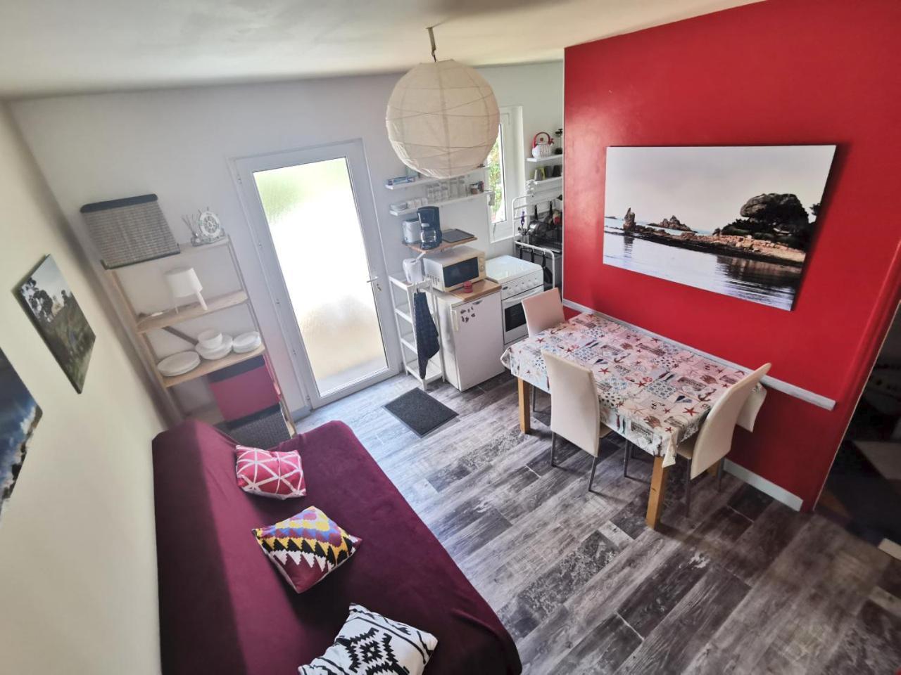 Arty Holiday home