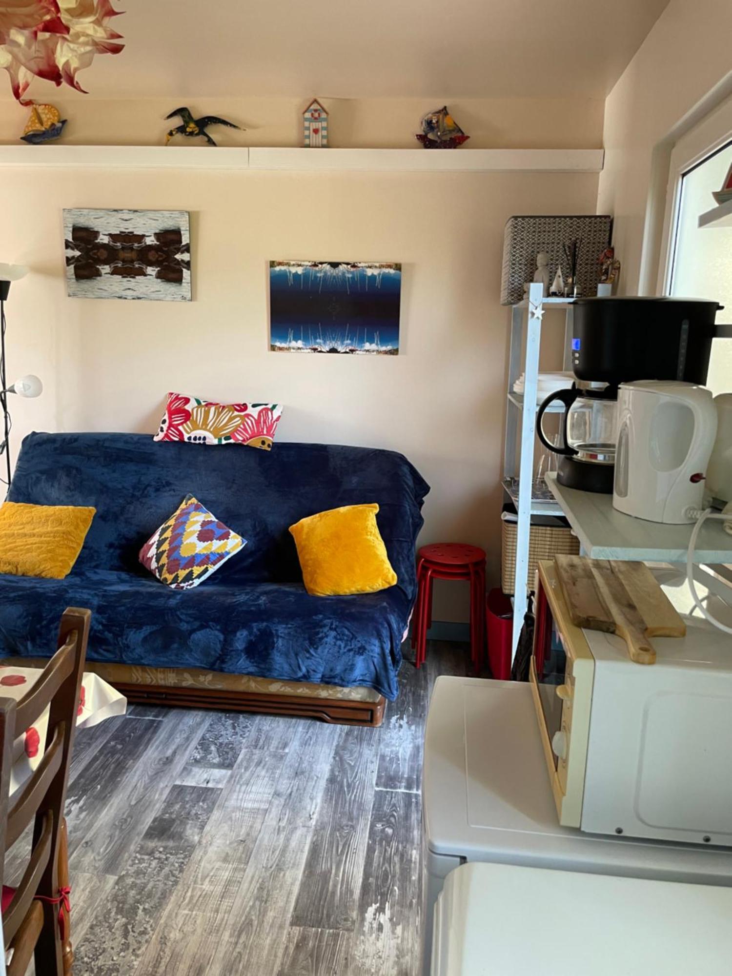 Holiday home Arty Louannec